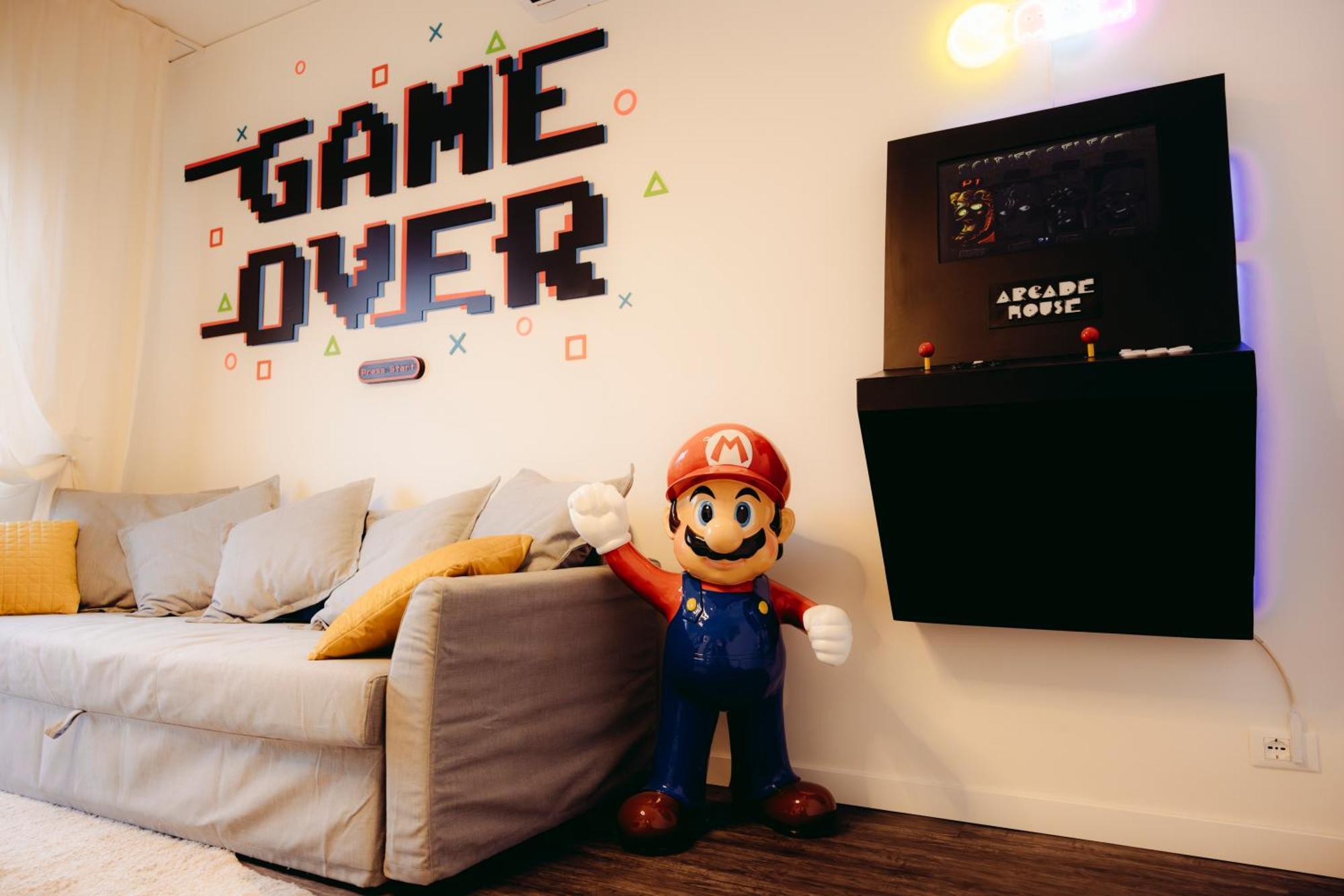 Arcade House Verona Fiera Netflix + Videogame Extérieur photo